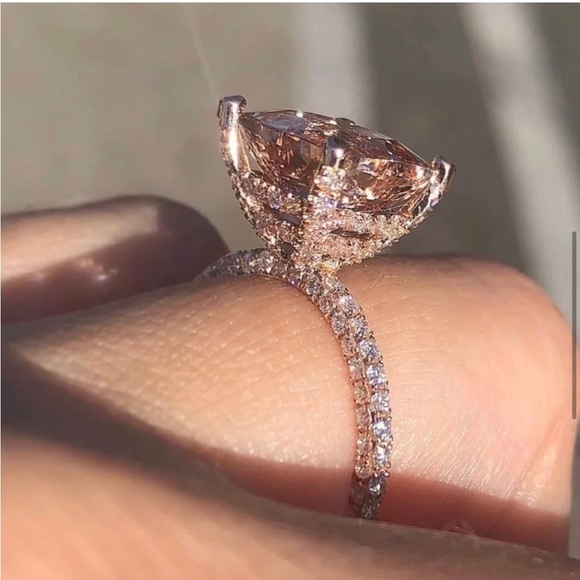 18K Rose Gold Morganite Stunning Ring - Picture 8 of 10